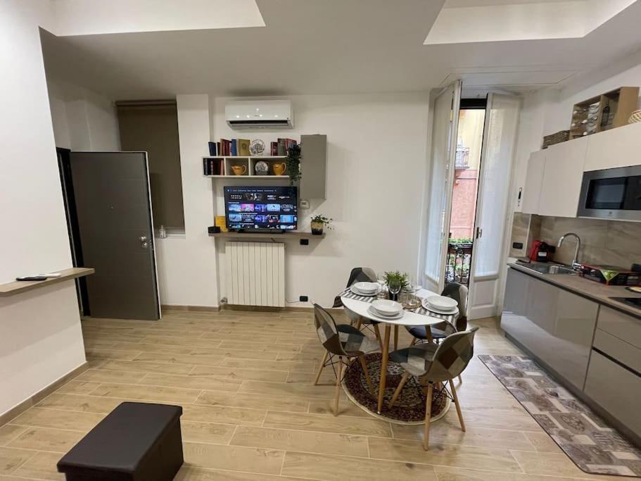 Nel Quartiere Bayres Suite Completamente Rinnovata ميلان المظهر الخارجي الصورة