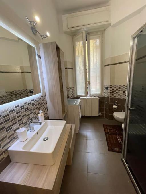 Nel Quartiere Bayres Suite Completamente Rinnovata ميلان المظهر الخارجي الصورة
