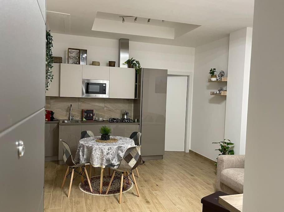 Nel Quartiere Bayres Suite Completamente Rinnovata ميلان المظهر الخارجي الصورة